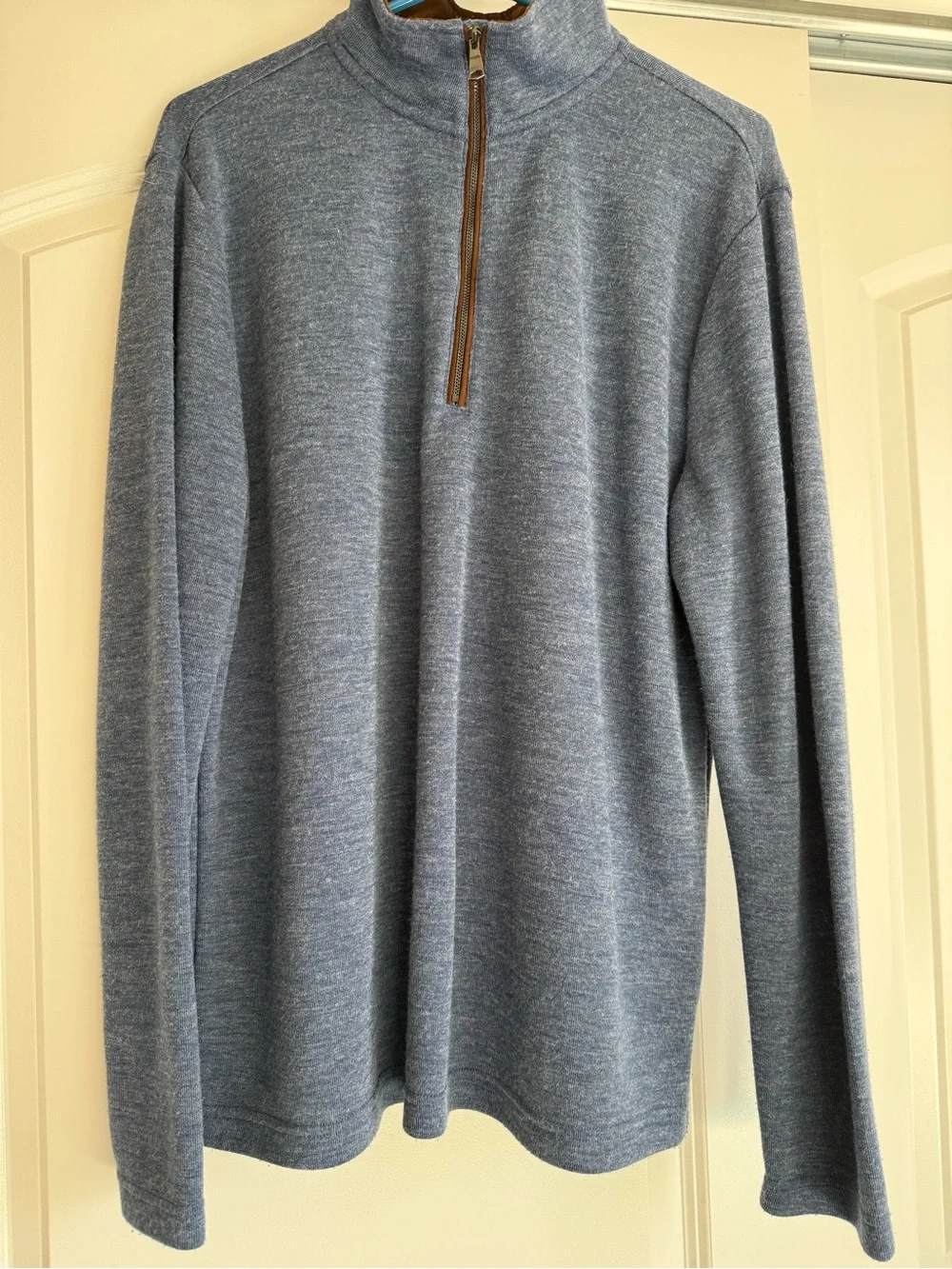 Banana Republic Men’s Heather Blue 1/4 Zip-Up Sweater